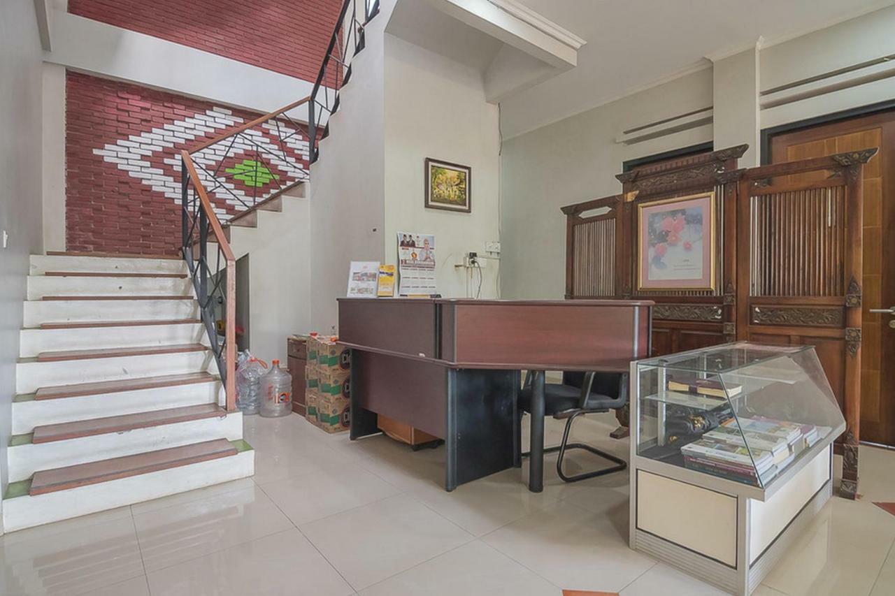 Reddoorz Syariah Near Krida Nusantara Wisma tamu